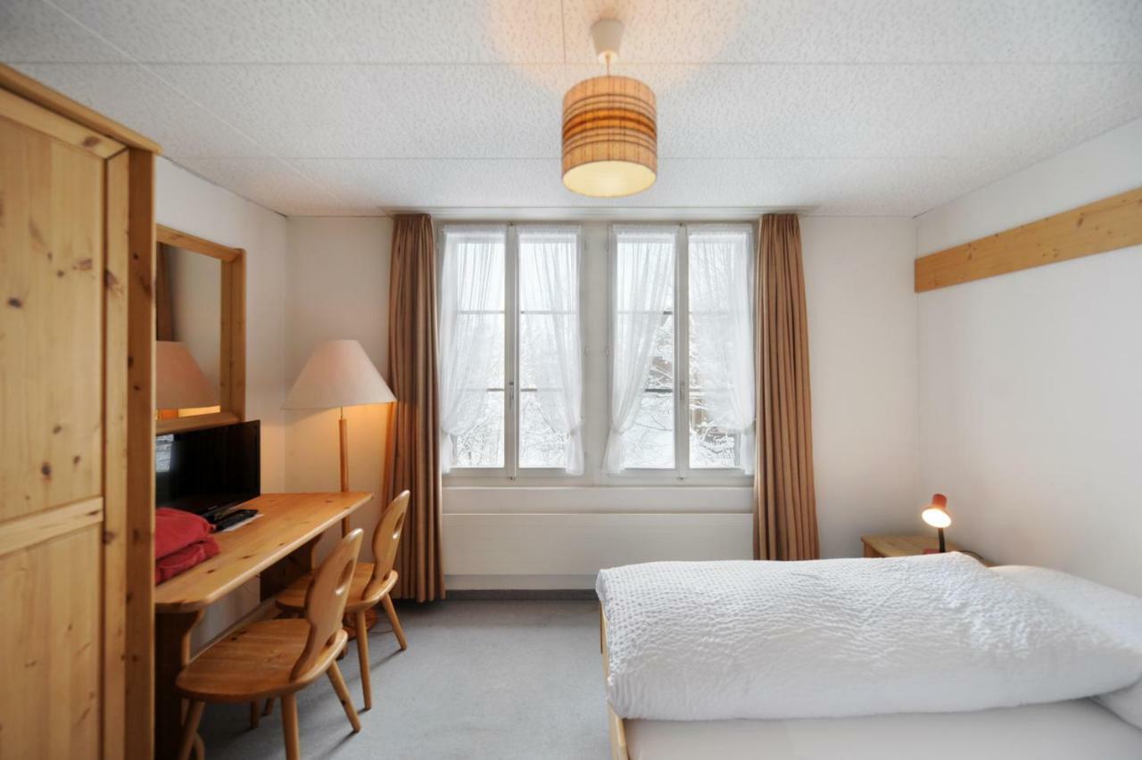 Hotel Krone Budget Lenk Exterior foto